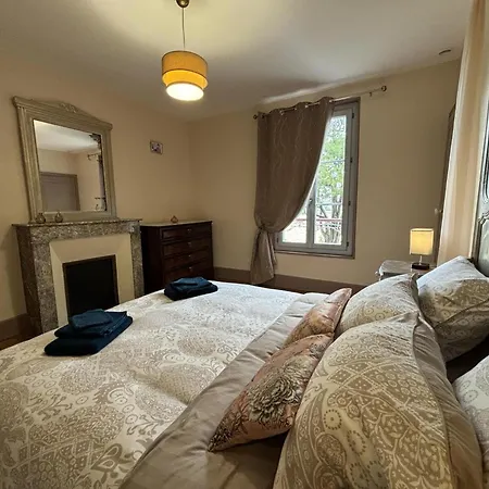Holiday home Maison Bourgeoise De Charme Avec Spa, Parc Et Activites - Fr-1-489-541 *