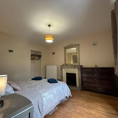 Holiday home Maison Bourgeoise De Charme Avec Spa, Parc Et Activites - Fr-1-489-541 Jaligny