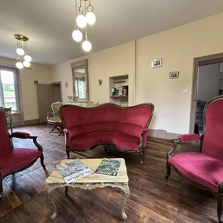 Holiday home Maison Bourgeoise De Charme Avec Spa, Parc Et Activites - Fr-1-489-541 Jaligny